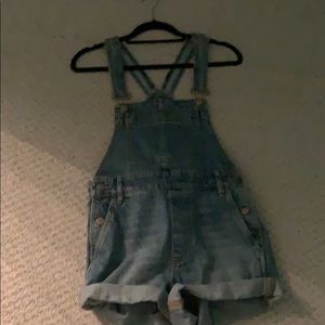 Short overalls